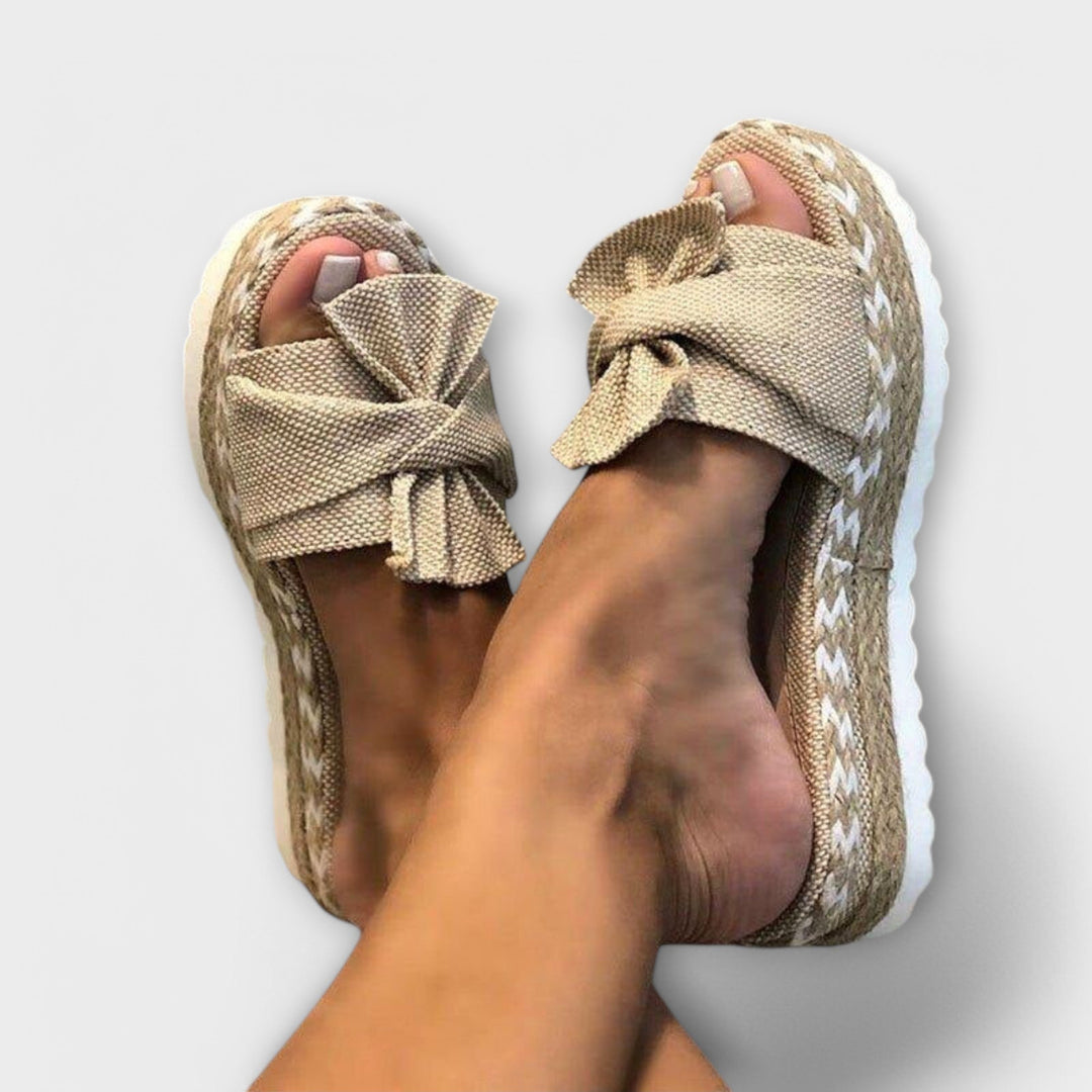 Isadora - Ortopedické sandály s mašlí