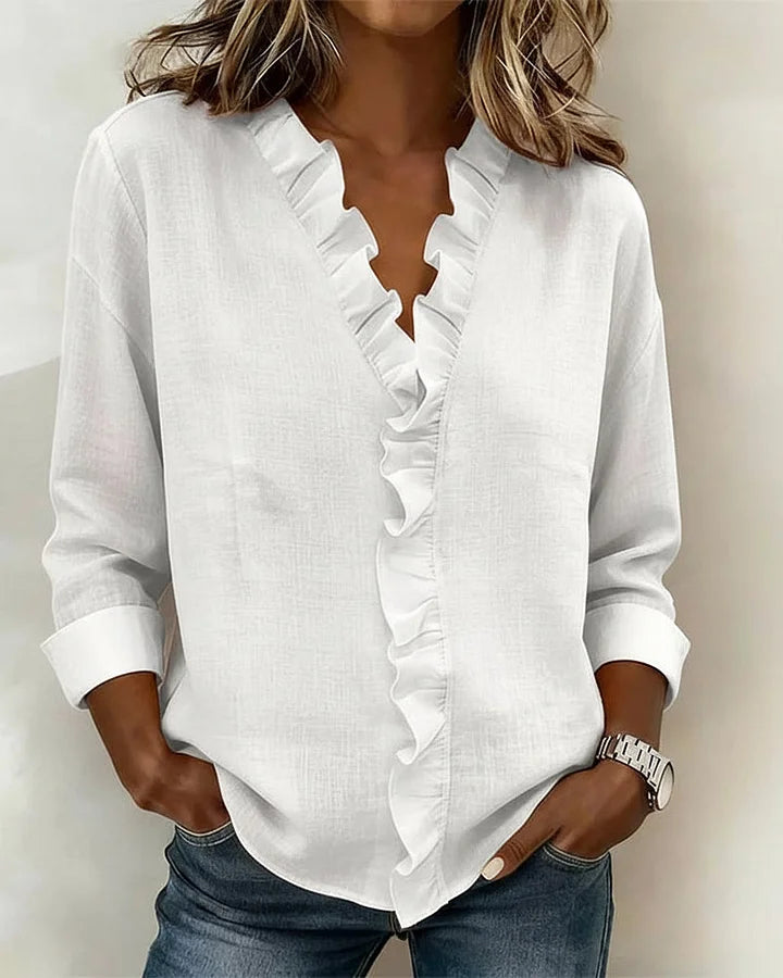 Radka – Elegantní halenka s jemnými volány a nadčasovým stylem