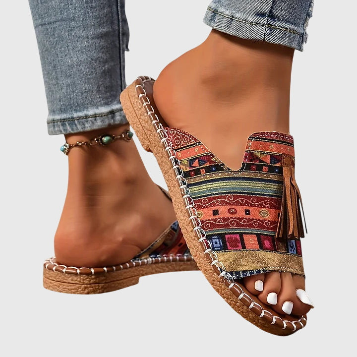 Lorraine | Boho-tassel sandály