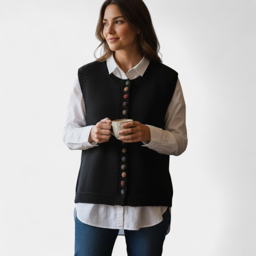 Karmen – Elegantní pletená vesta pro každodenní styl