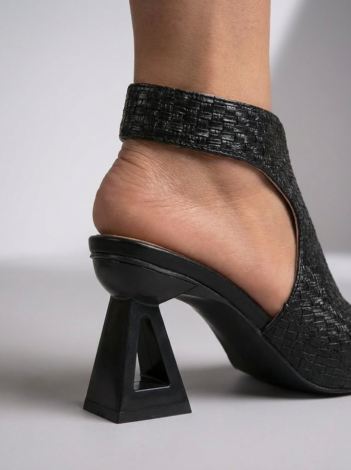 Annelie – Elegantní Pletené Sandály